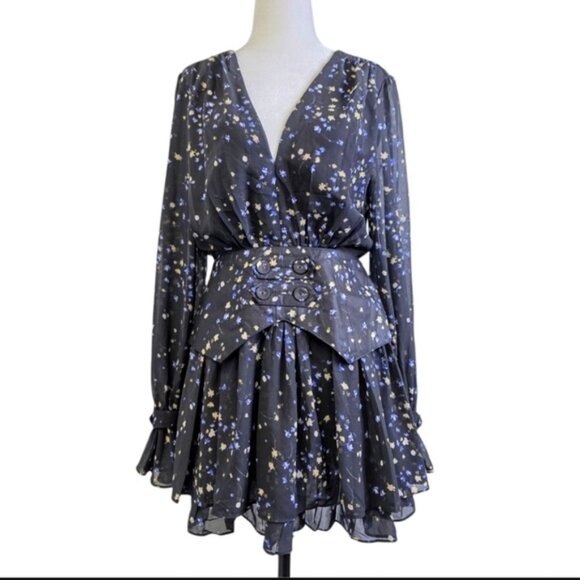 " Size Medium Best fit to Small Measurements whe Dresses & Skirts - Dayu Effect Floral long sleeves dress